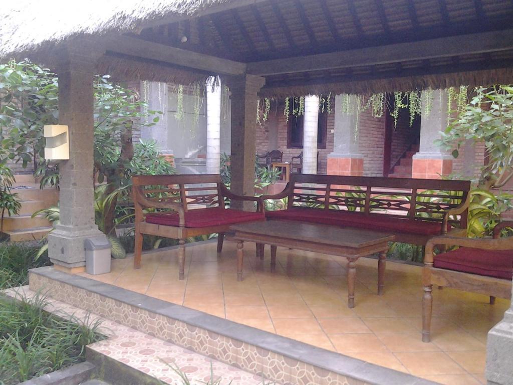 Kedin'S Inn Seminyak Exterior foto