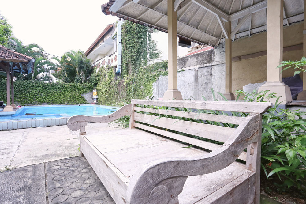 Kedin'S Inn Seminyak Exterior foto