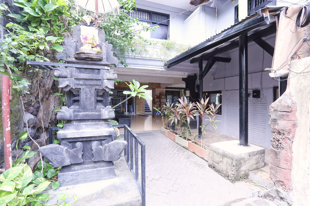 Kedin'S Inn Seminyak Exterior foto